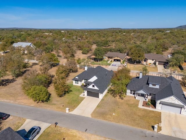 108 Lake Cliff, Kingsland, TX 78639