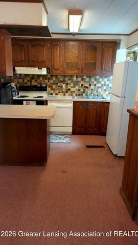 2021 Adelpha Avenue, Holt, MI 48842