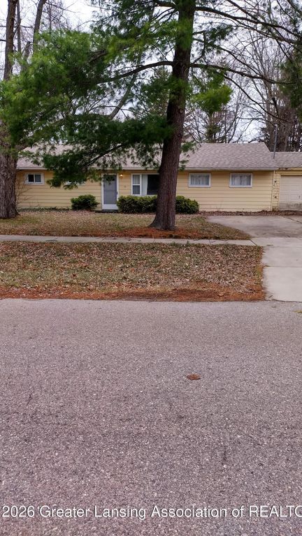 2021 Adelpha Avenue, Holt, MI 48842