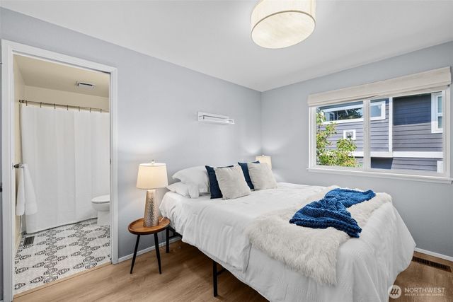 4540 51st Avenue SW, Seattle, WA 98116