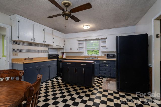 943 Stony Point Road, Kings Mountain, NC 28086