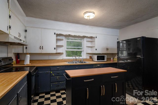 943 Stony Point Road, Kings Mountain, NC 28086