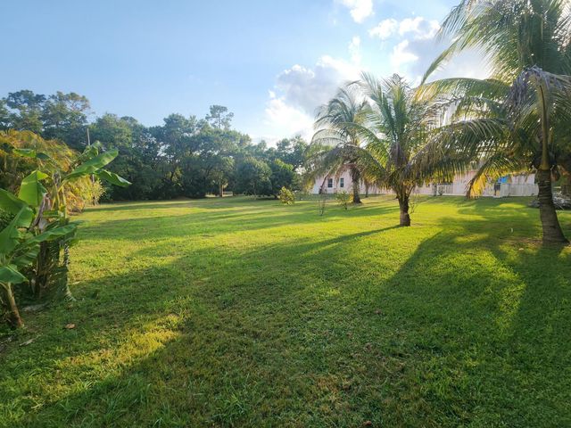 16975 83RD Place N, The Acreage, FL 33470
