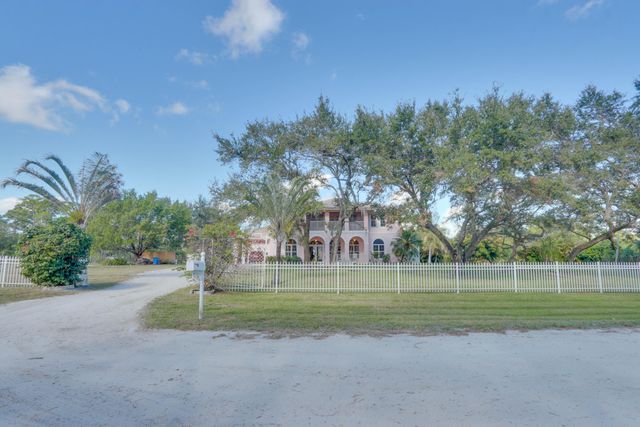 16975 83RD Place N, The Acreage, FL 33470