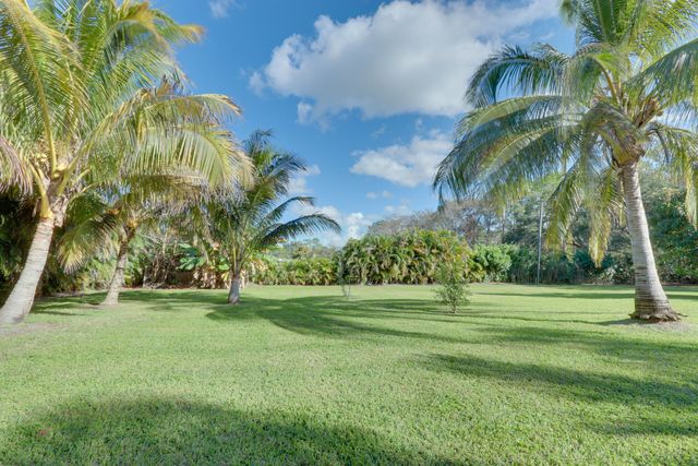 16975 83RD Place N, The Acreage, FL 33470
