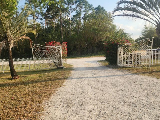 16975 83RD Place N, The Acreage, FL 33470