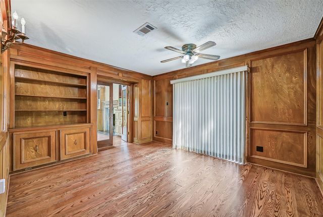 16503 Craighurst Drive, Houston, TX 77059