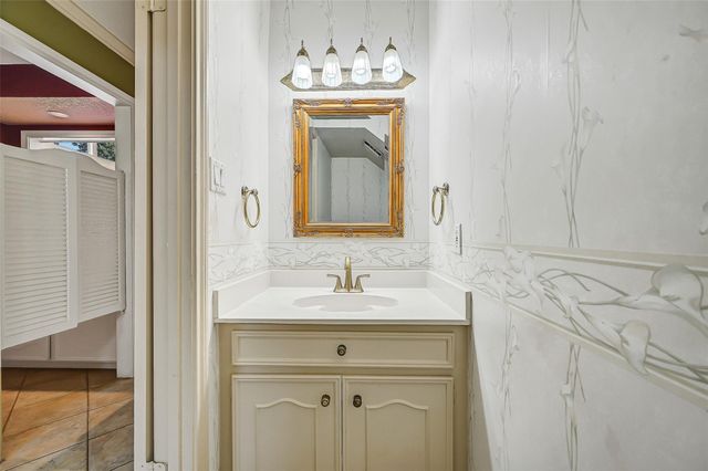 16503 Craighurst Drive, Houston, TX 77059