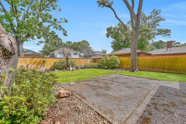 16503 Craighurst Drive, Houston, TX 77059