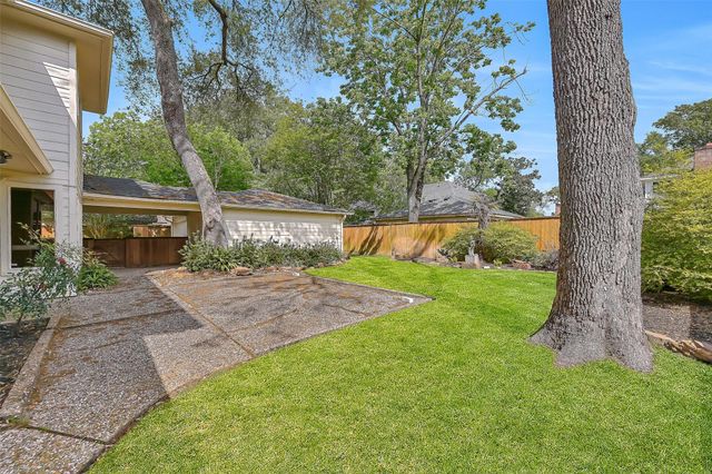 16503 Craighurst Drive, Houston, TX 77059