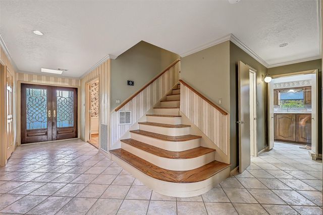 16503 Craighurst Drive, Houston, TX 77059