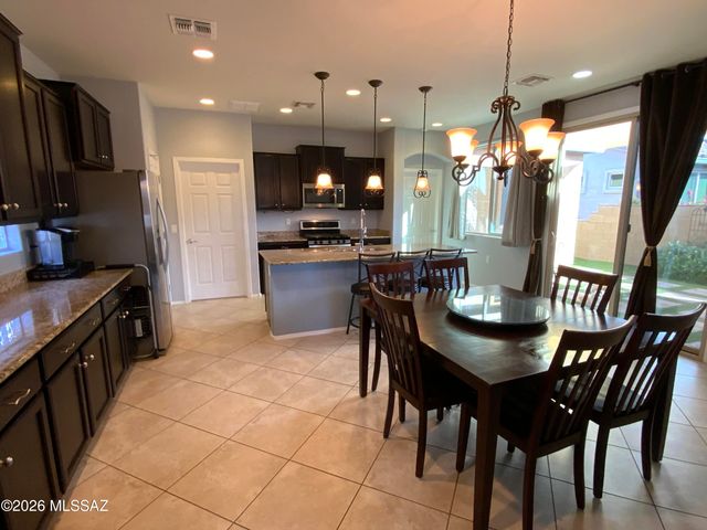 10263 S Black Surrey Drive, Vail, AZ 85641