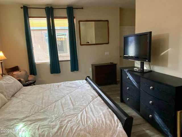 10263 S Black Surrey Drive, Vail, AZ 85641