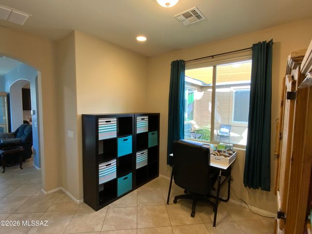 10263 S Black Surrey Drive, Vail, AZ 85641