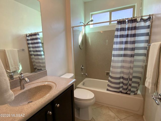 10263 S Black Surrey Drive, Vail, AZ 85641