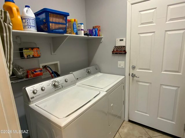 10263 S Black Surrey Drive, Vail, AZ 85641