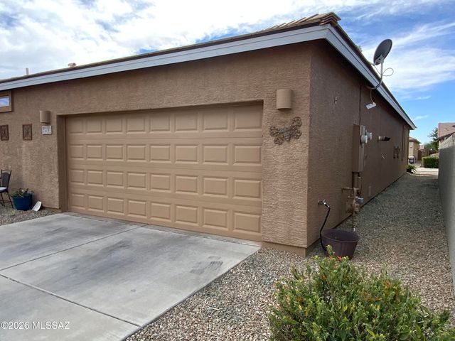 10263 S Black Surrey Drive, Vail, AZ 85641