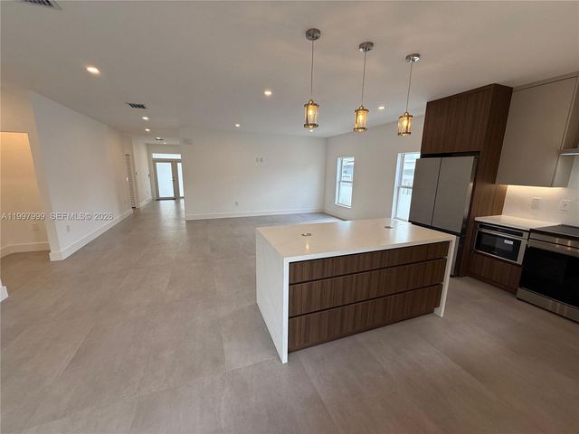 3431 NW 14th Ter, Miami, FL 33125