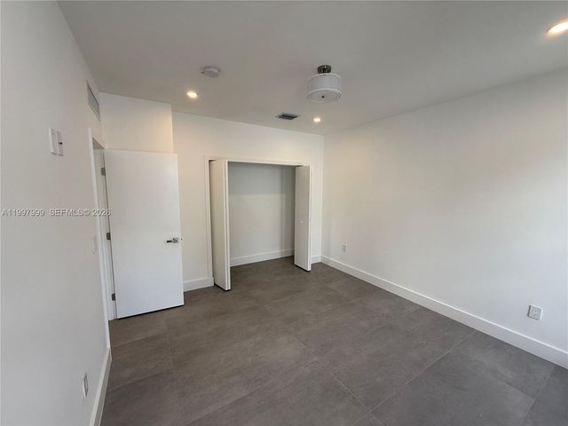 3431 NW 14th Ter, Miami, FL 33125