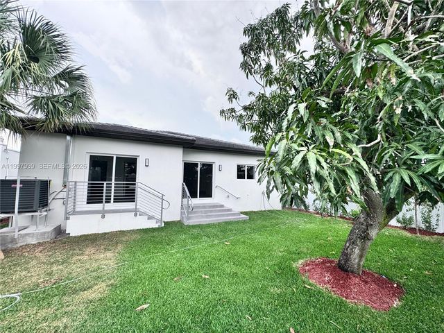 3431 NW 14th Ter, Miami, FL 33125
