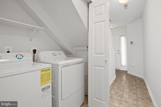 22941 FONTWELL SQ, Sterling, VA 20166