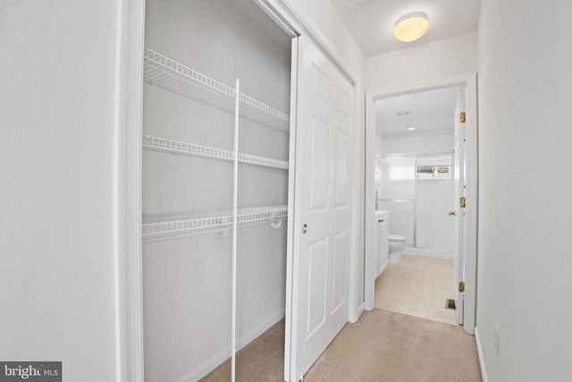 22941 FONTWELL SQ, Sterling, VA 20166