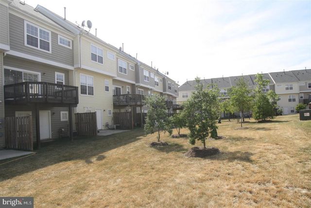 22941 FONTWELL SQ, Sterling, VA 20166