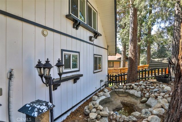 24833 Matterhorn Court, Crestline, CA 92325