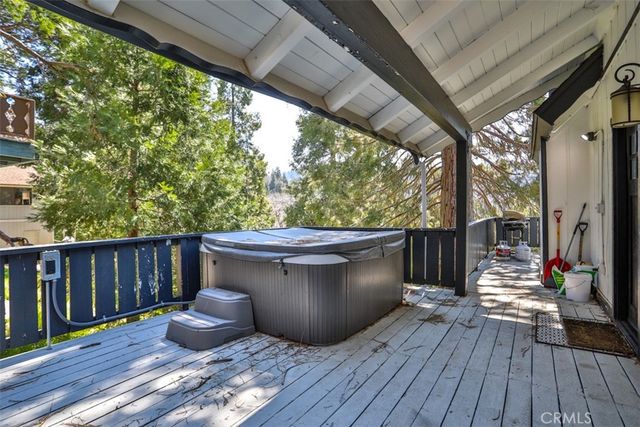 24833 Matterhorn Court, Crestline, CA 92325