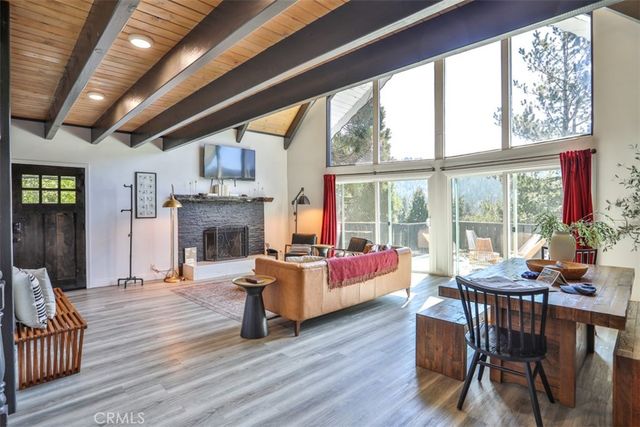 24833 Matterhorn Court, Crestline, CA 92325