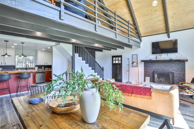 24833 Matterhorn Court, Crestline, CA 92325