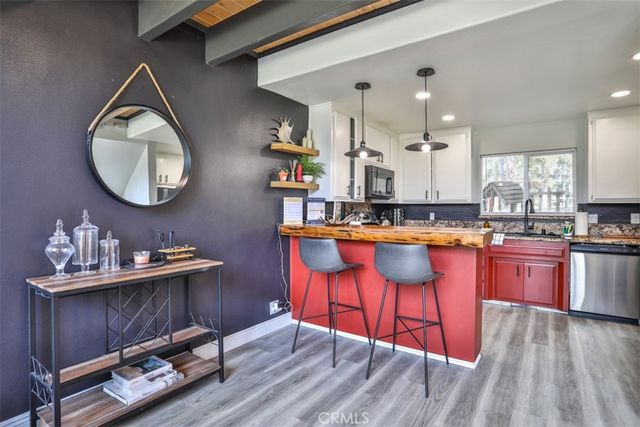 24833 Matterhorn Court, Crestline, CA 92325