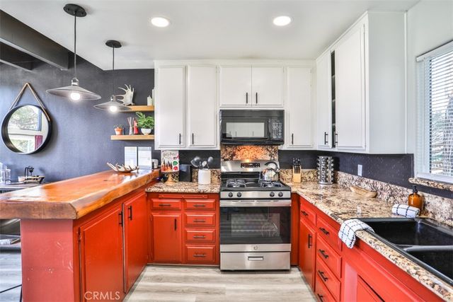 24833 Matterhorn Court, Crestline, CA 92325