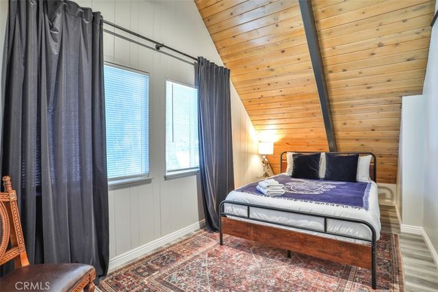 24833 Matterhorn Court, Crestline, CA 92325