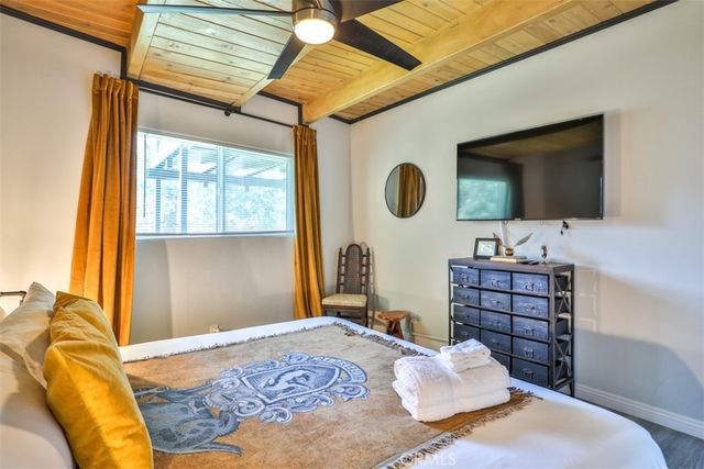 24833 Matterhorn Court, Crestline, CA 92325