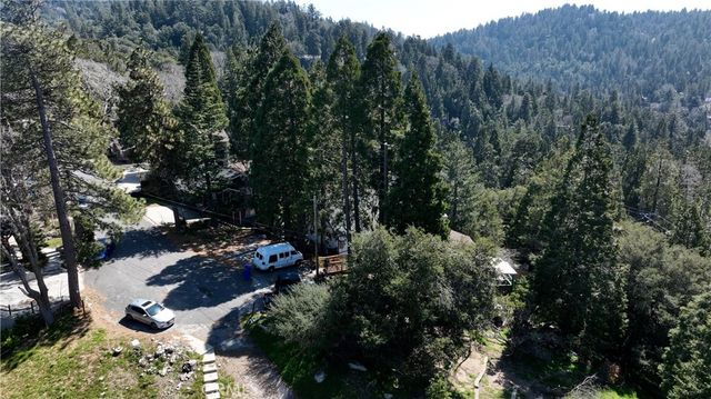 24833 Matterhorn Court, Crestline, CA 92325