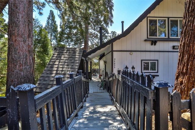 24833 Matterhorn Court, Crestline, CA 92325