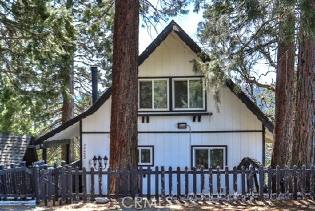 24833 Matterhorn Court, Crestline, CA 92325