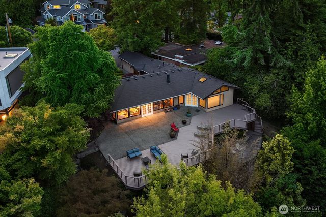 1702 99th Avenue NE, Bellevue, WA 98004