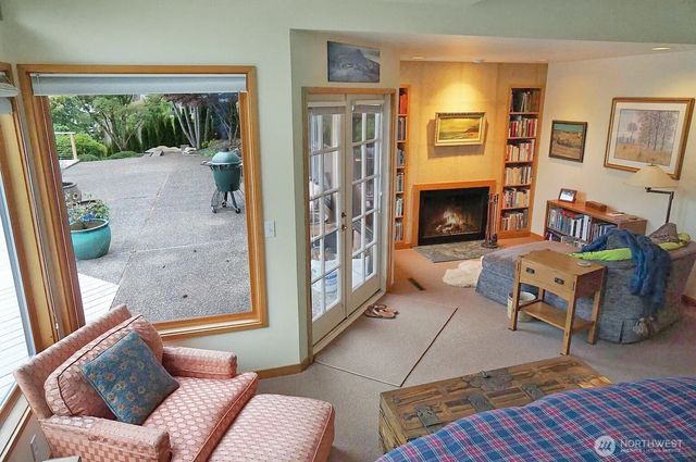 1702 99th Avenue NE, Bellevue, WA 98004