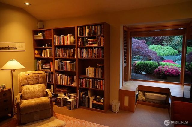 1702 99th Avenue NE, Bellevue, WA 98004