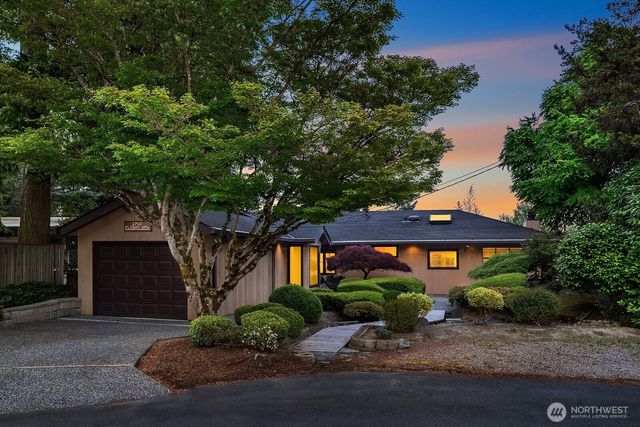 1702 99th Avenue NE, Bellevue, WA 98004