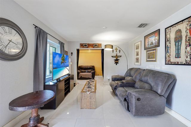 2126 Washington Street, Hollywood, FL 33020