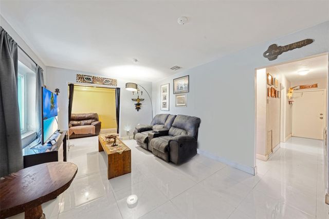 2126 Washington Street, Hollywood, FL 33020