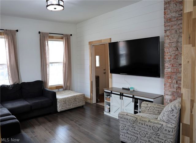 216 S Clay Street, Millersburg, OH 44654