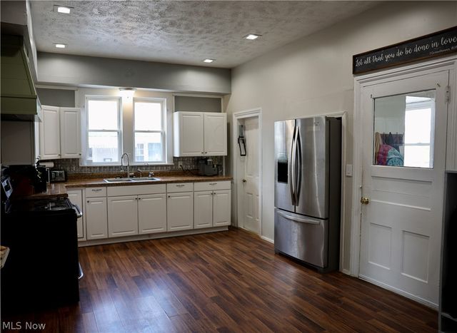 216 S Clay Street, Millersburg, OH 44654