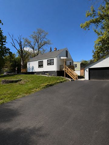 2000 Maple Avenue, Downers Grove, IL 60515