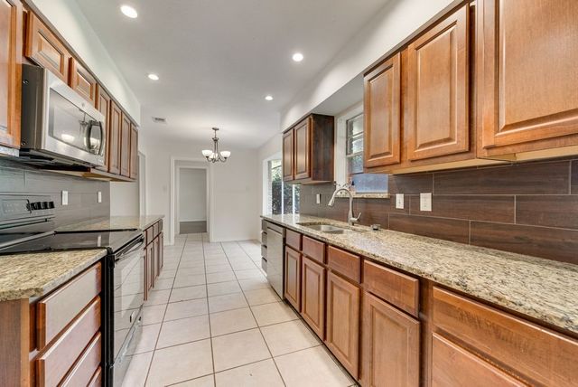 123 S Venice Drive, Duncanville, TX 75116