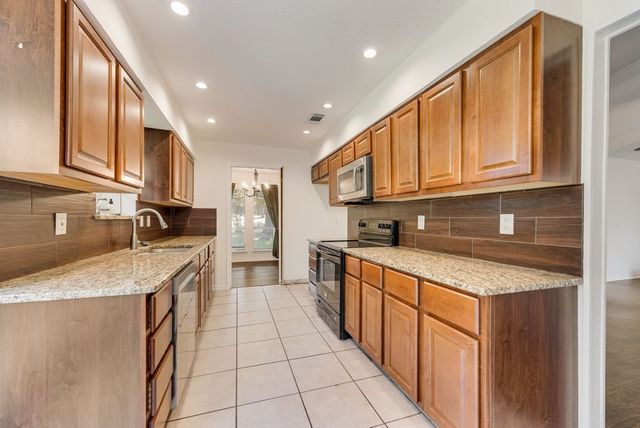 123 S Venice Drive, Duncanville, TX 75116
