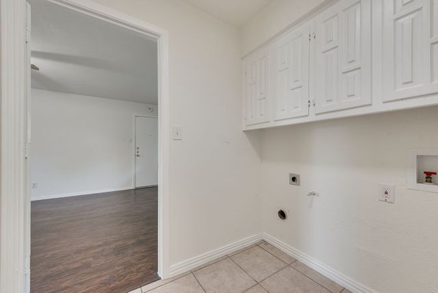 123 S Venice Drive, Duncanville, TX 75116